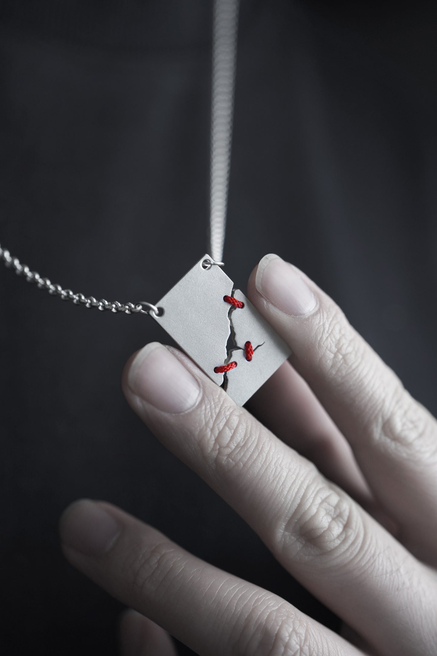 JuCi Red Line Pendant Tri