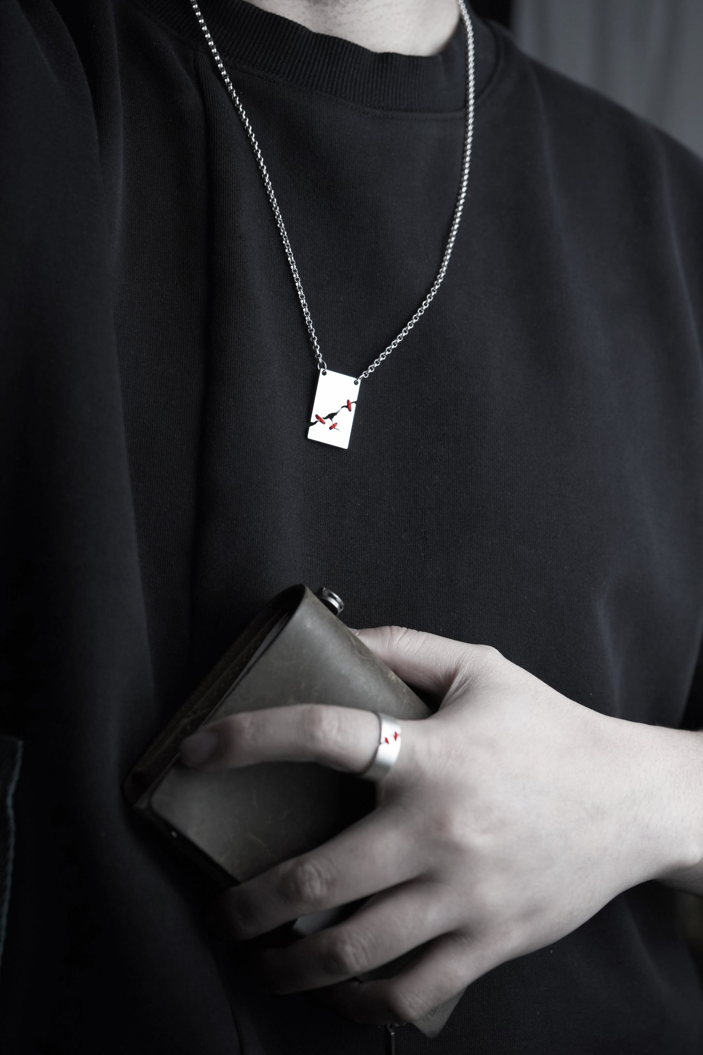 JuCi Red Line Pendant Tri