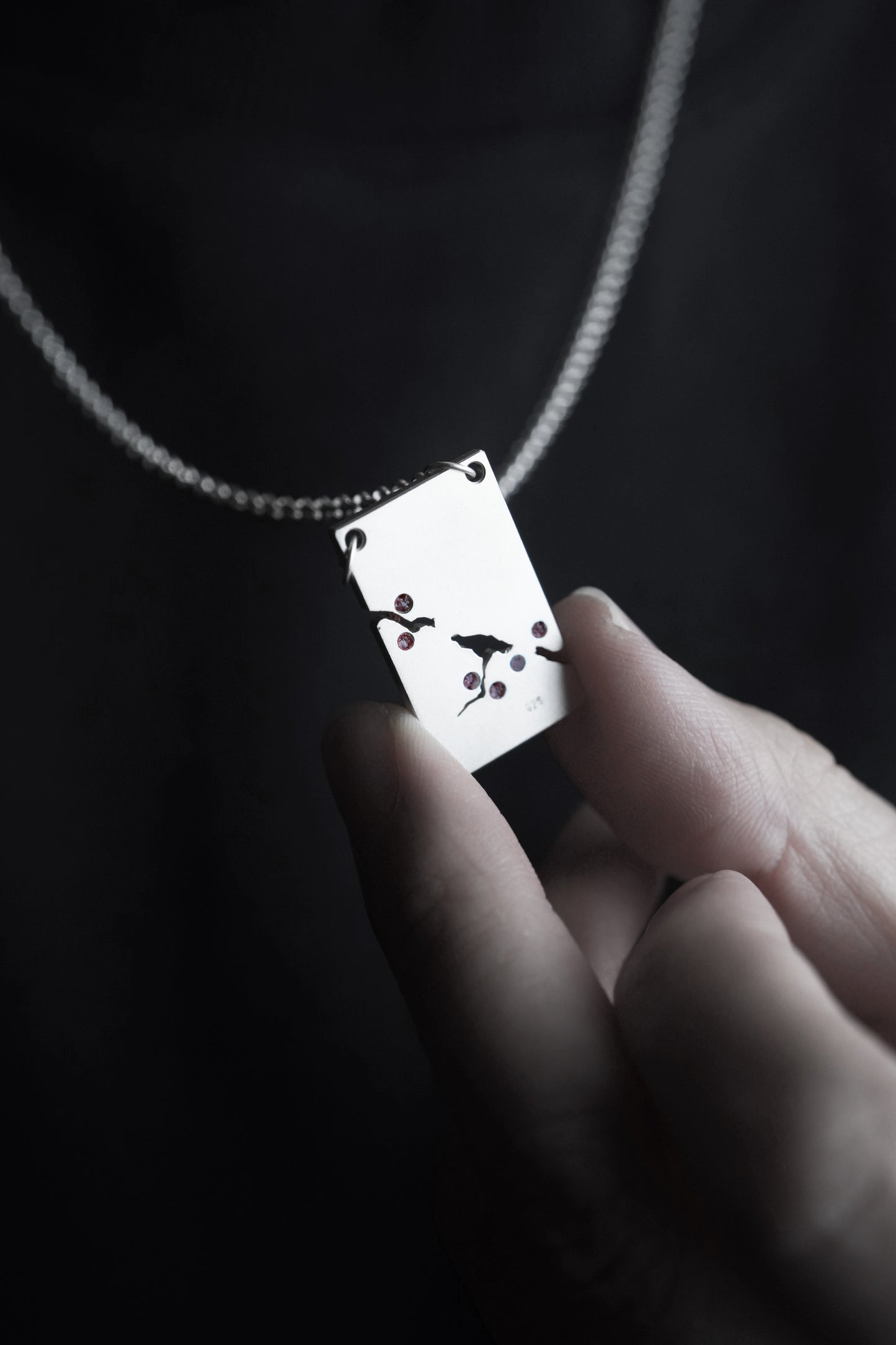 JuCi Red Line Pendant Tri