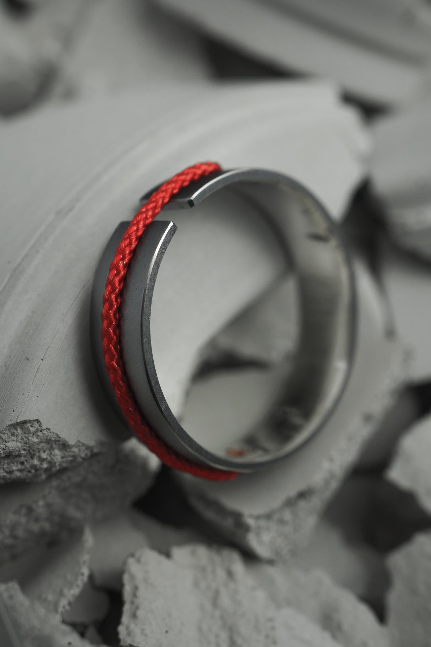 Red Line Band 5mm Dark