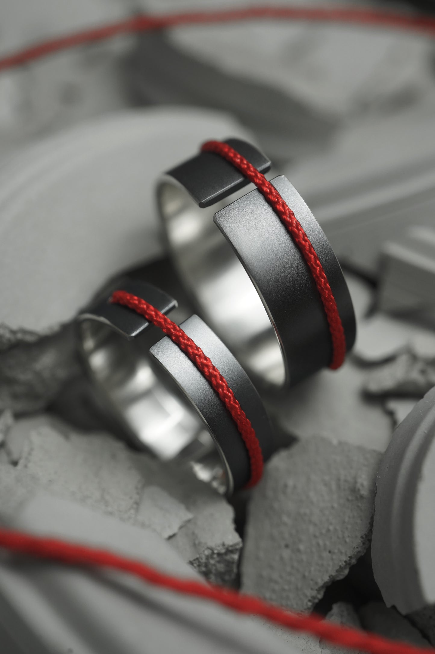 Red Line Band 5mm Dark