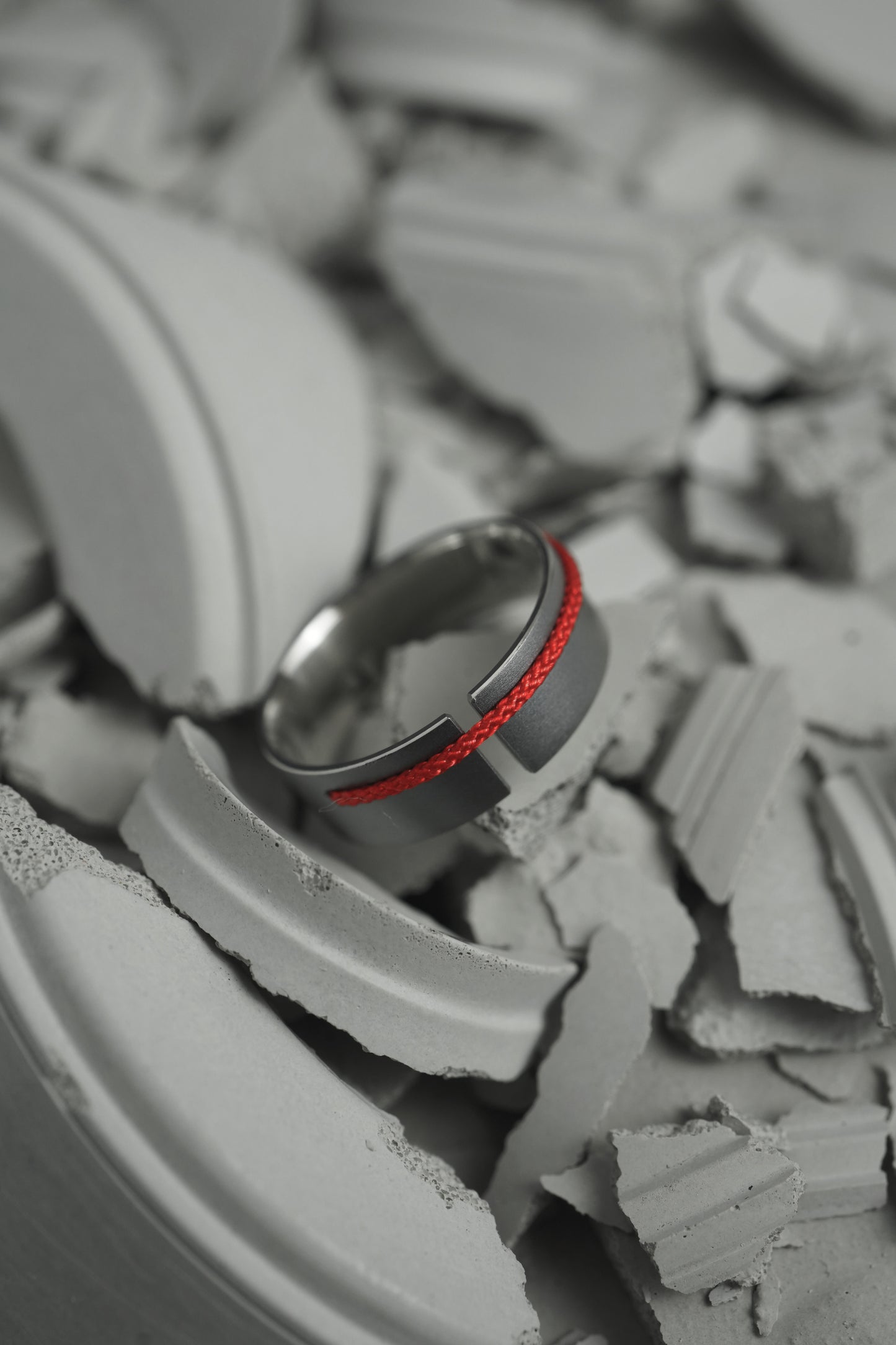 Red Line Band 7mm Dark