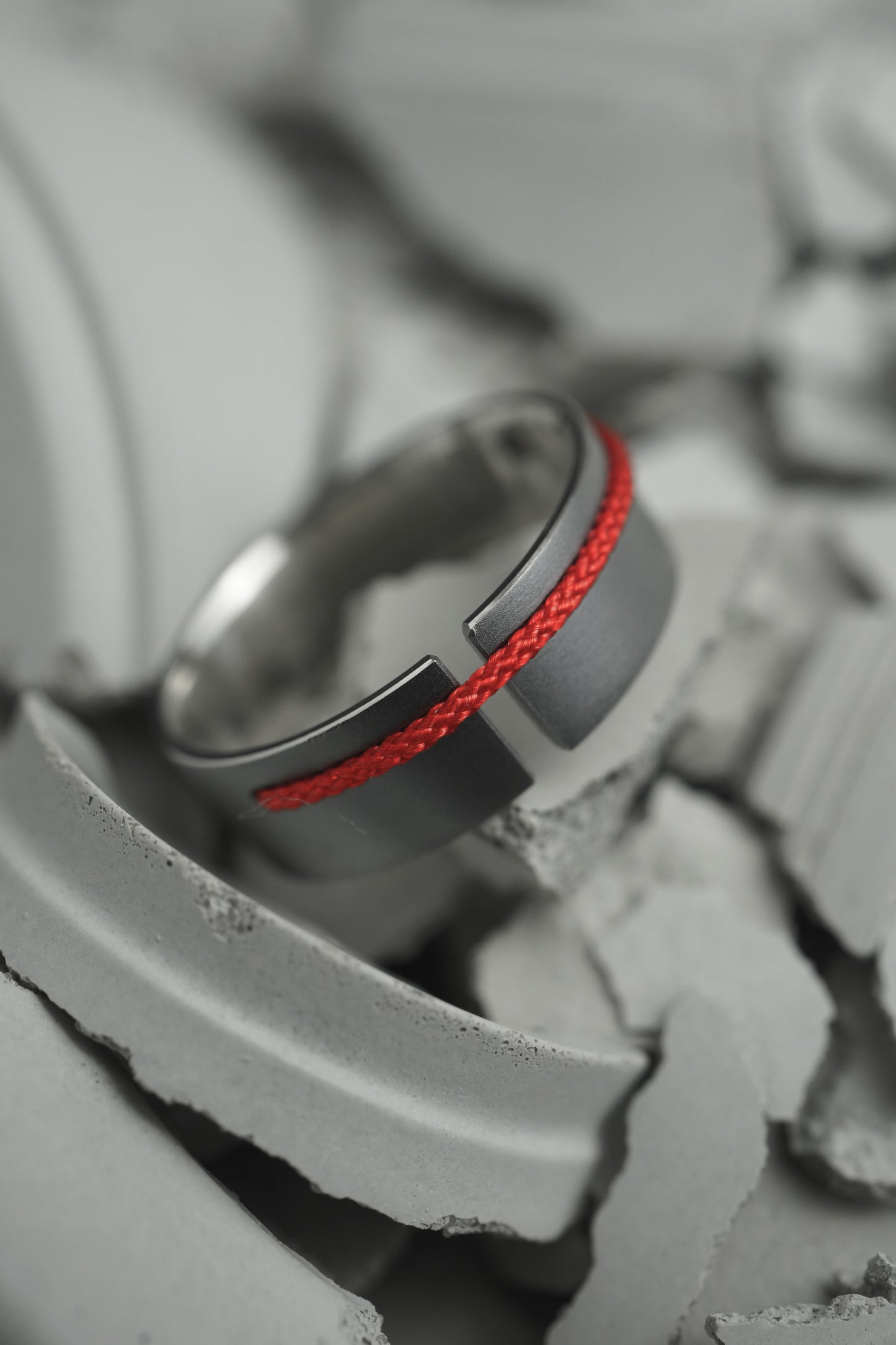Red Line Band 7mm Dark