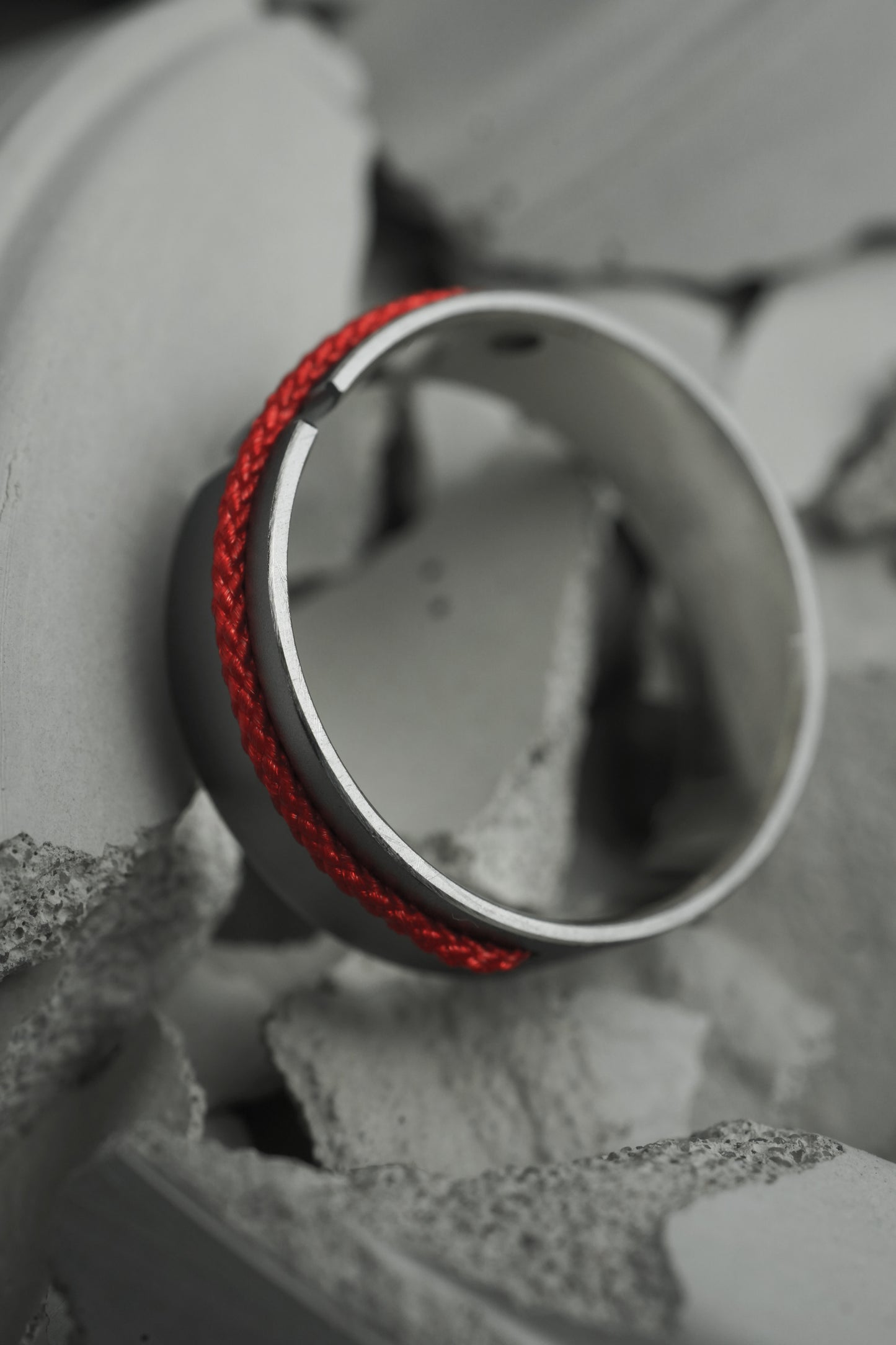 Red Line Band 7mm Dark