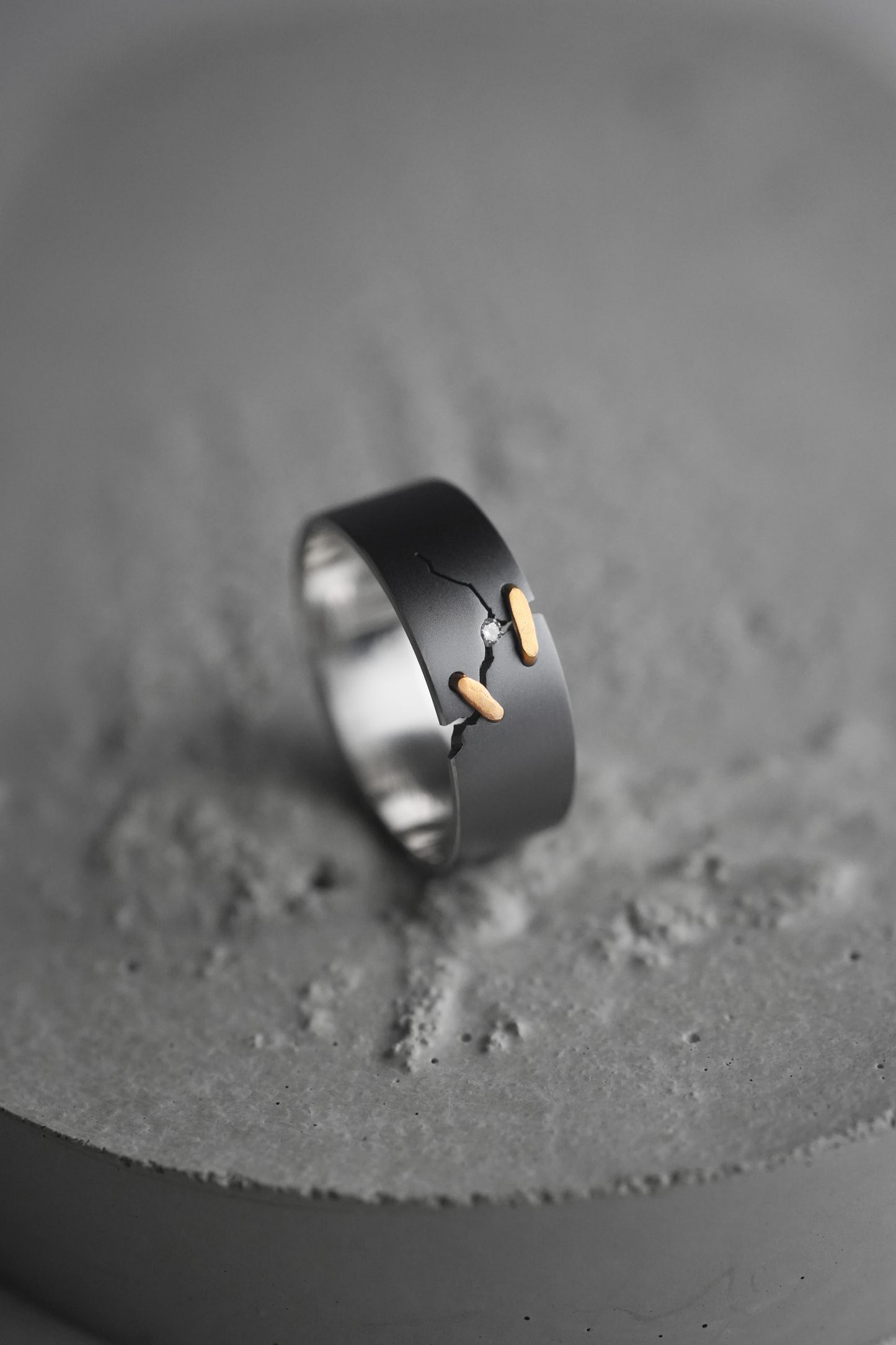 JuCi Band Ring Dark Duo With Diamond