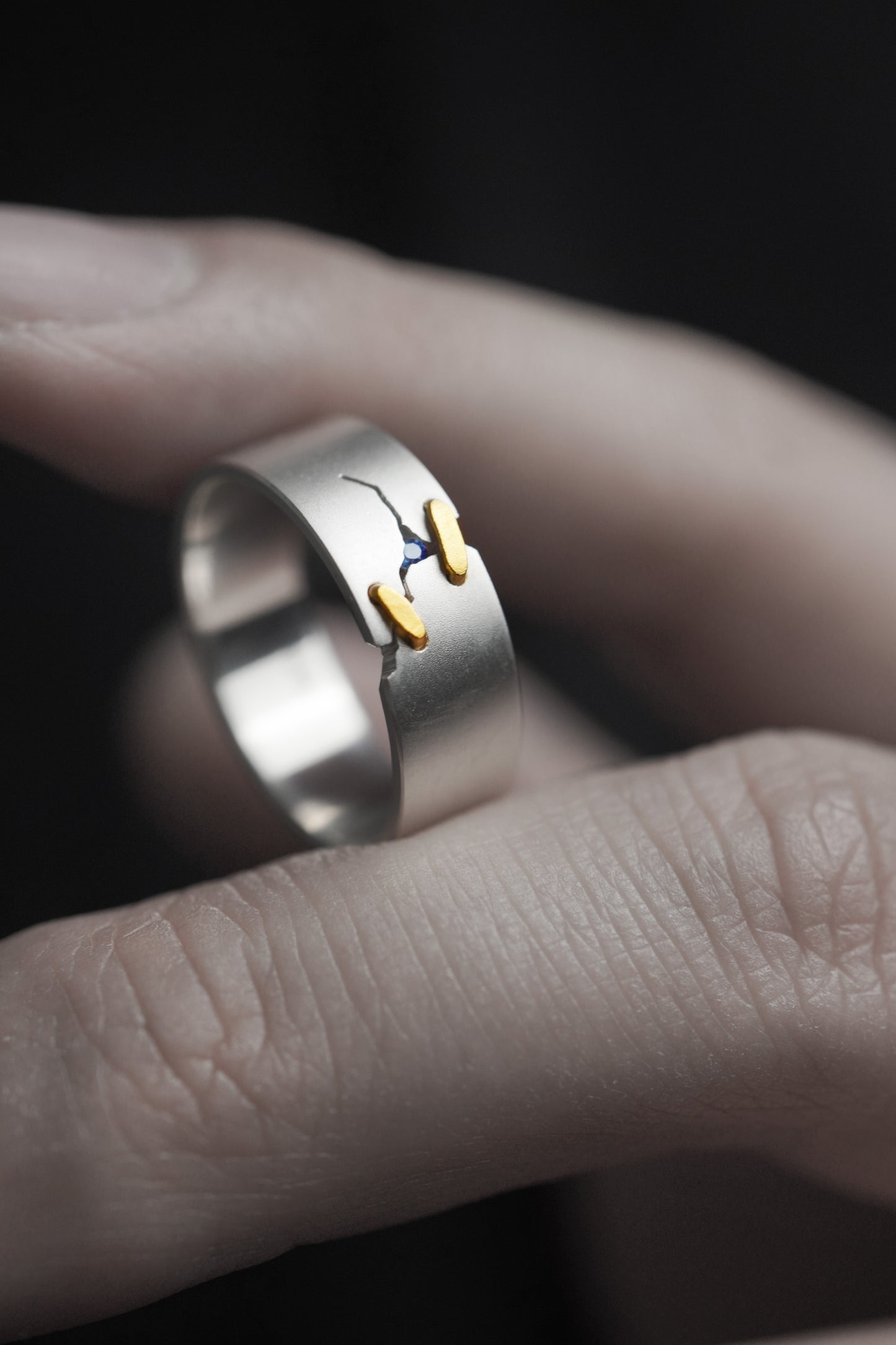 JuCi Band Ring White Duo With Sapphire